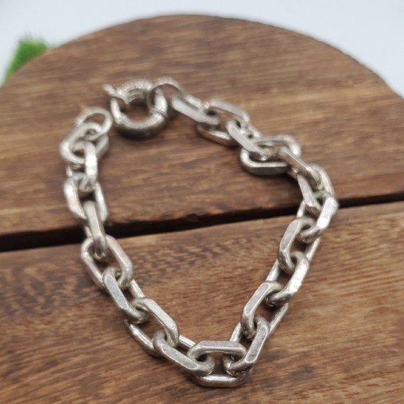 Chunky SilverTone Link Chain Bracelet B3416